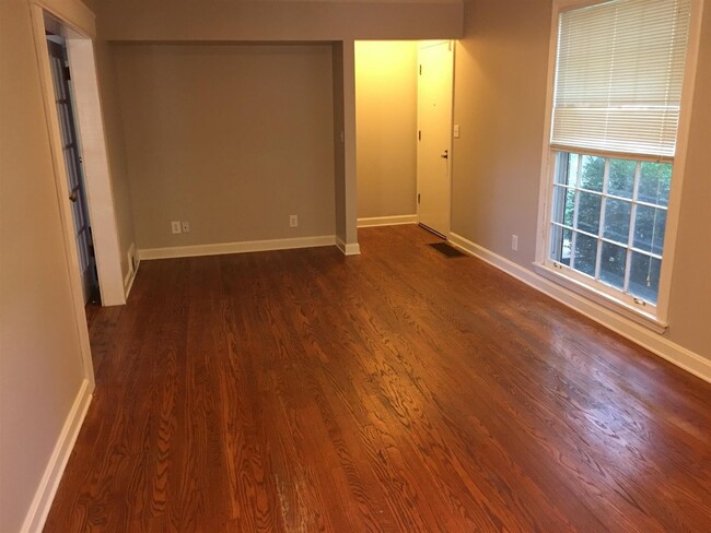 Photo - 700 Canebrake Dr