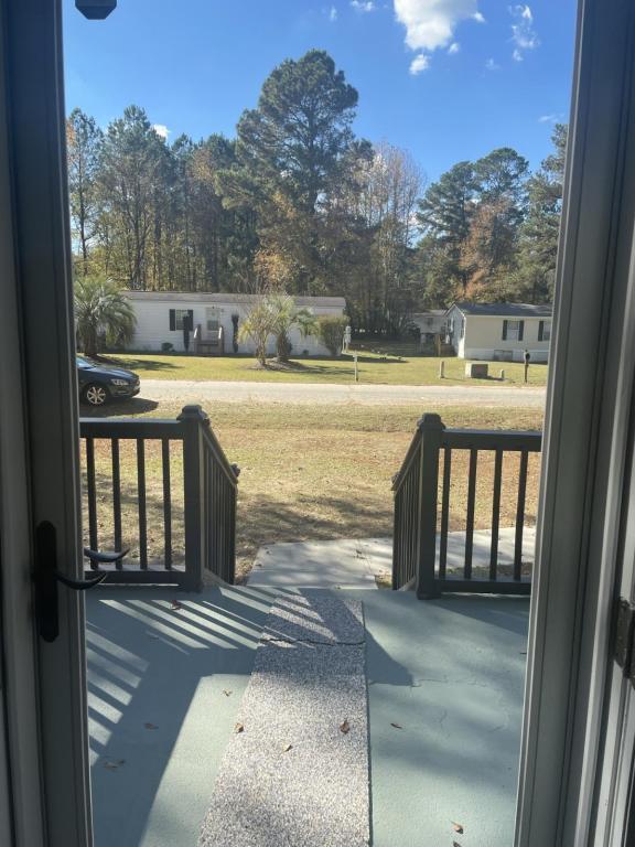 Photo - 971 Ravenwood Dr