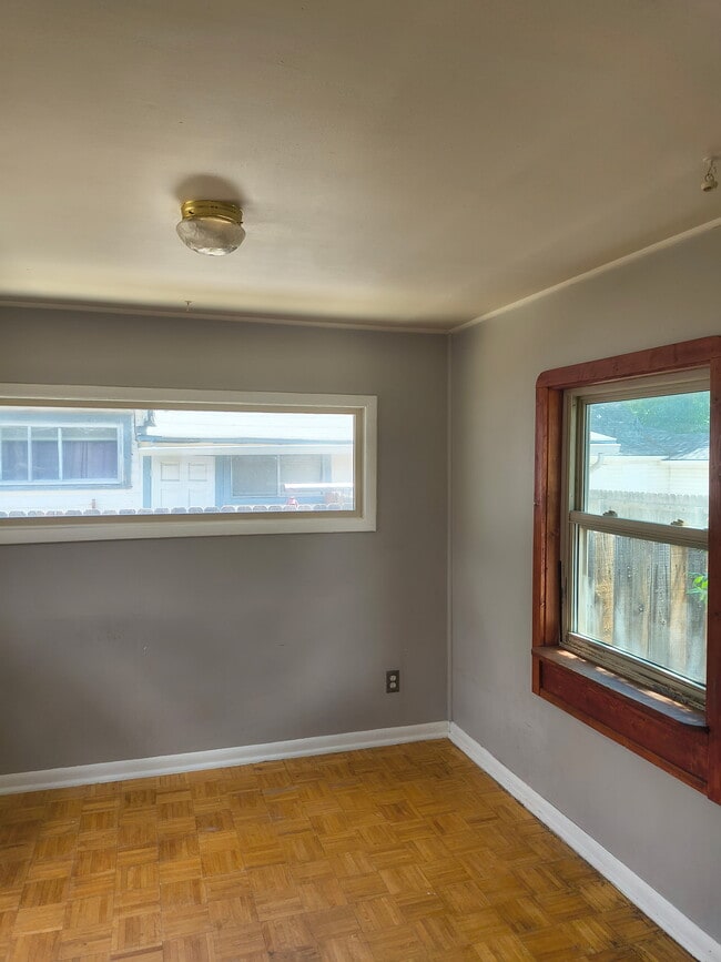 Photo - 6 S Rutherford Ave