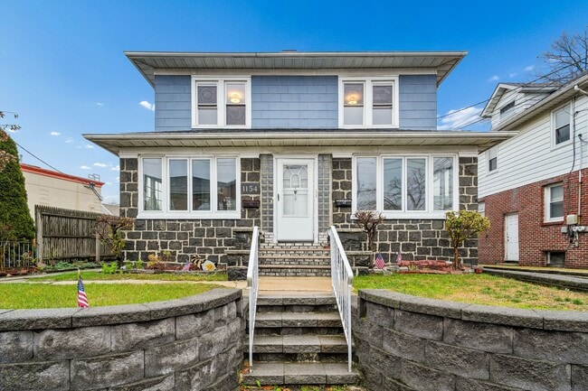 Building Photo - 1154 Anderson Ave Unit 2