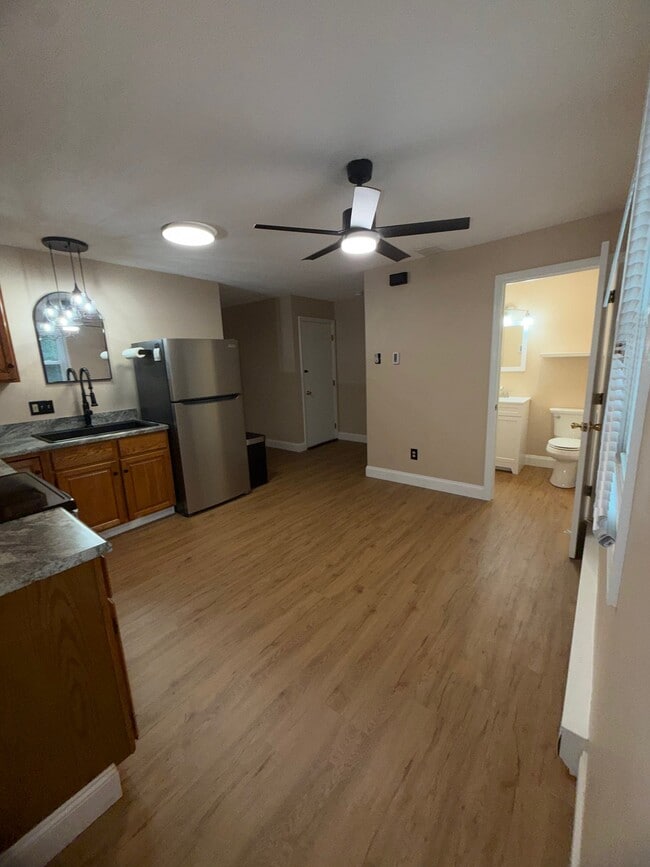 Photo - 17 Lockwood Ave