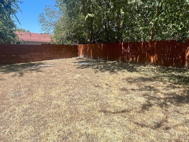 Photo - 6902 Colony Park Dr