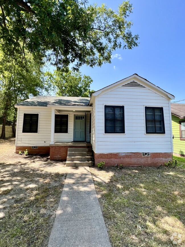 Building Photo - 2014 W Pine St Rental