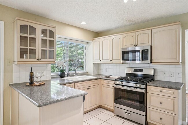 Photo - 2812 Little Elm Trail