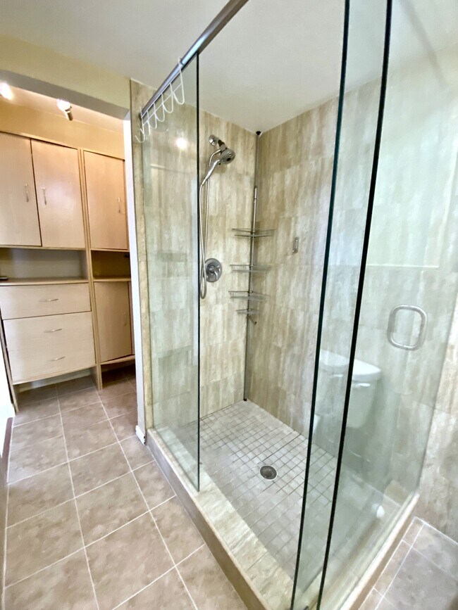 1810 E Oakland Park Blvd Condo Unit Three Rivers East Condo for Rent in Fort Lauderdale, FL