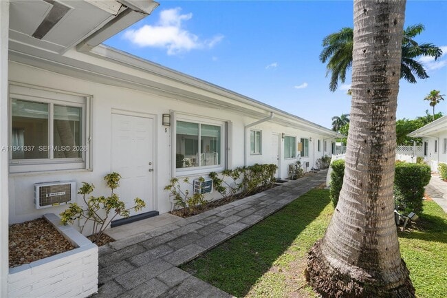 Photo - 932 Moffett St Unit 5