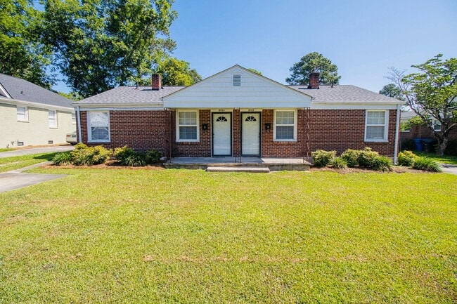 Photo - Charming 2-Bedroom Duplex in Rosewood – Available July 2026!