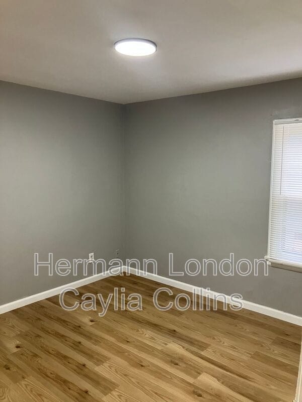 Photo - 8031 Aline Ave