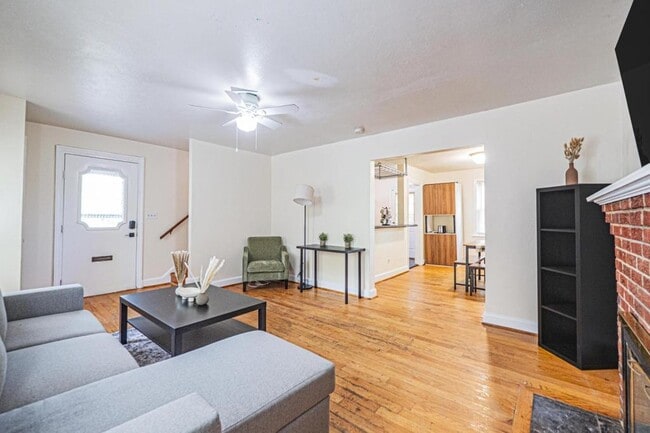 Building Photo - 8411 Potomac Ave Rental