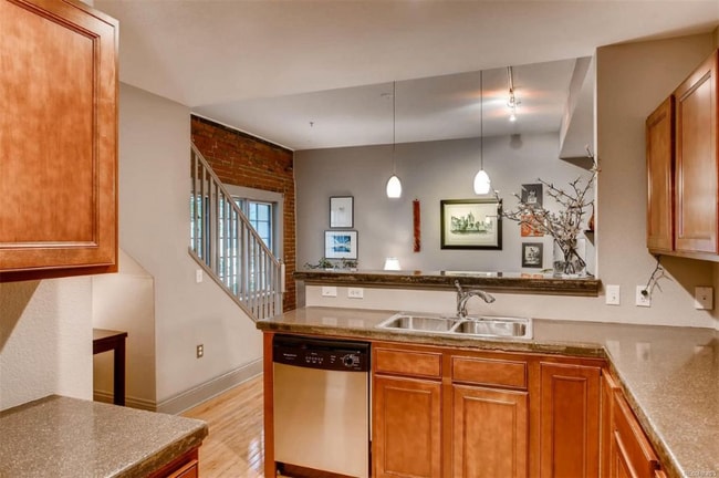 Photo - 3211 Zuni St