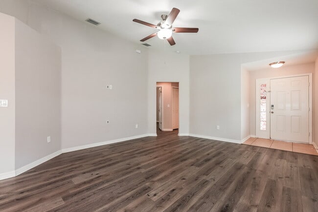 Photo - 10323 Holland Rd