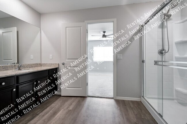 Photo - 495 W Geib Ave