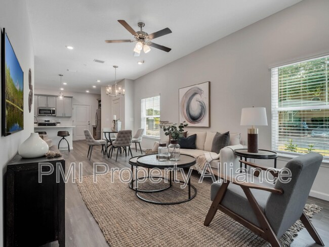 Photo - 2924 Oak Park Way