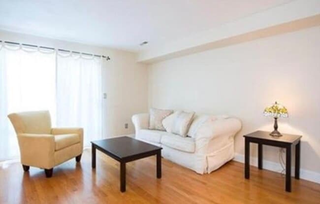 Photo - 306 Tappan St Unit 4R