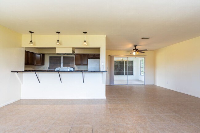 Photo - 235 SE 45th St