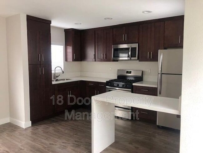 Photo - 4377 51st St