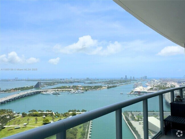 Building Photo - 888 Biscayne Blvd Unit 4012 Rental