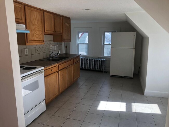 Photo - 58 Kellogg St