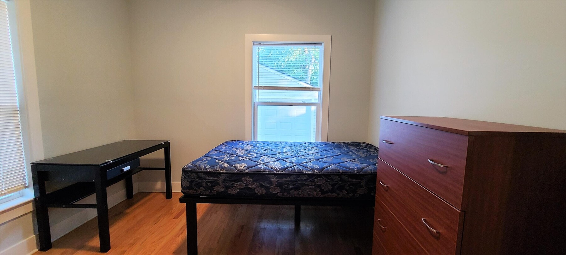 Photo - 1208 E University Ave