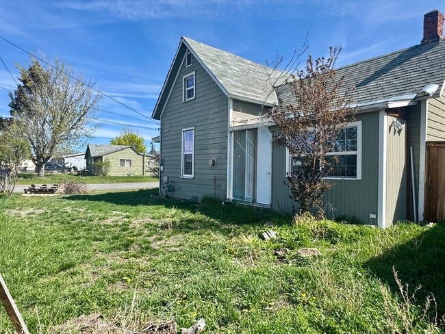 Photo - 312 E Electric St