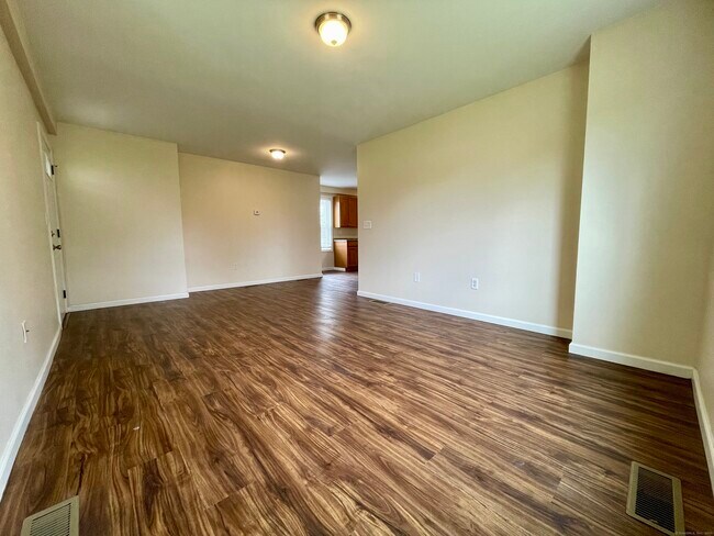 Photo - 520 Worthington Ridge