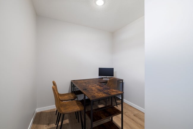 Lamp Rd Glenbrook, LLC