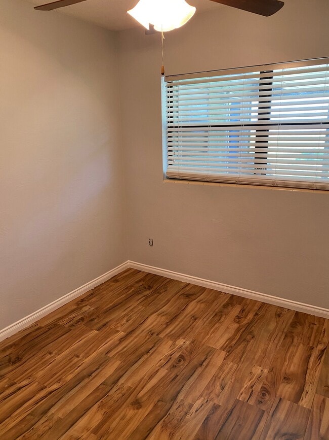 Photo - 849 Center Ln