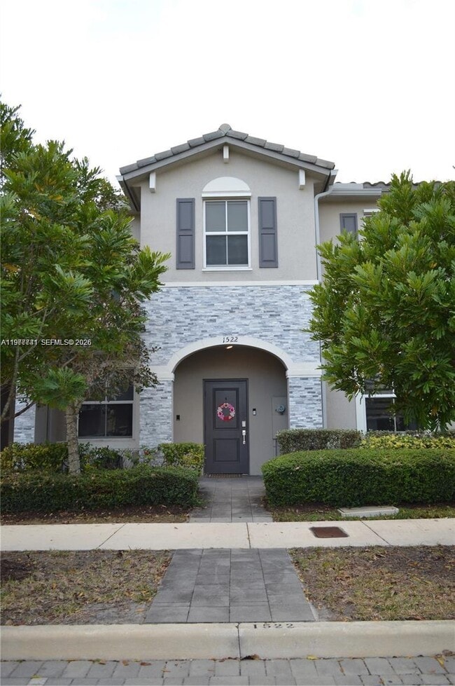 Building Photo - 1522 SE 26th Ter