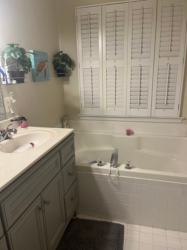 Photo - 8208 Brooktree St