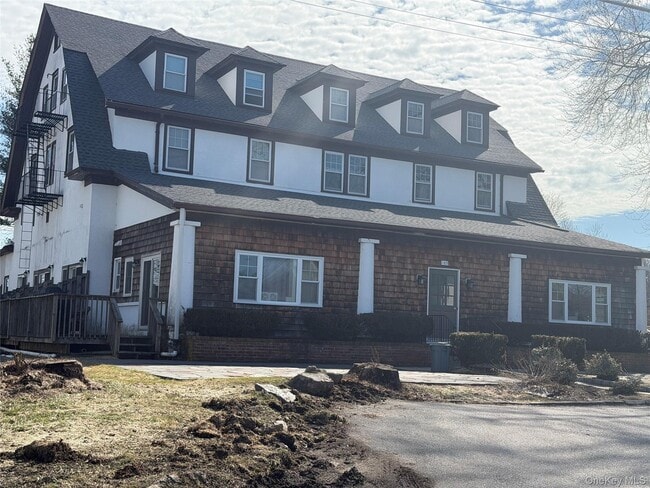 Building Photo - 185 E Lake Blvd Unit #E