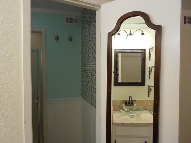 Photo - 9000 Bissonnet St Unidad 1004 Rental