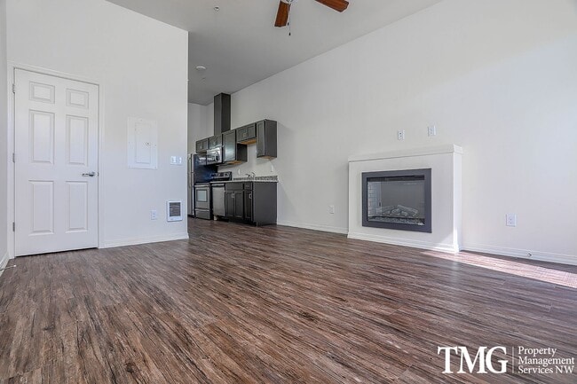 Broadway Apartments
