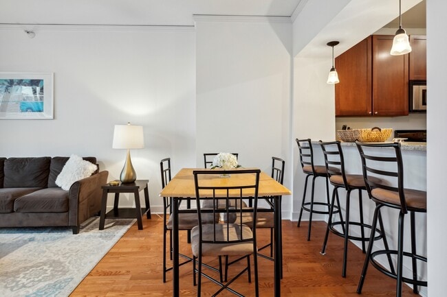 Photo - 200 N Jefferson St Unit 2207