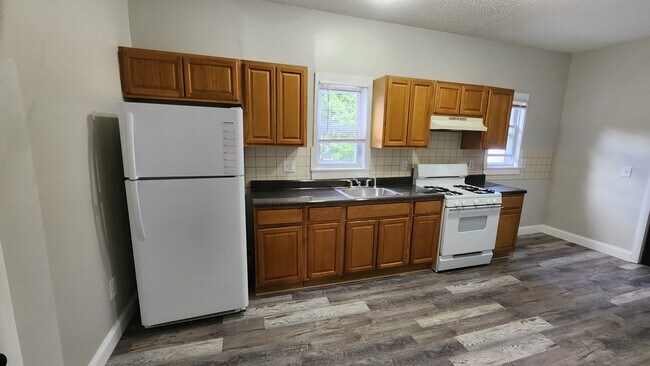 Photo - 235 Starr St Unit 2