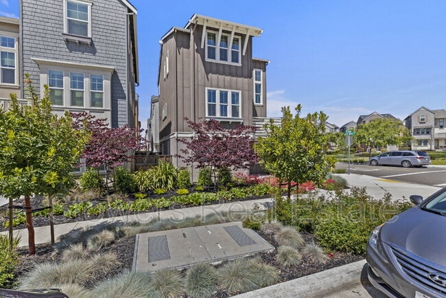 Photo - 2012 Confidence Wy