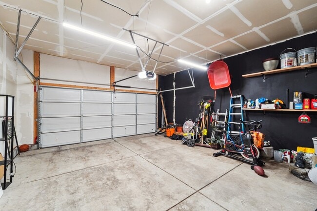 Photo - 166 Gem Way