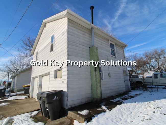 Photo - 2930 Fletcher St Unit 2930 1/2 Fletcher St