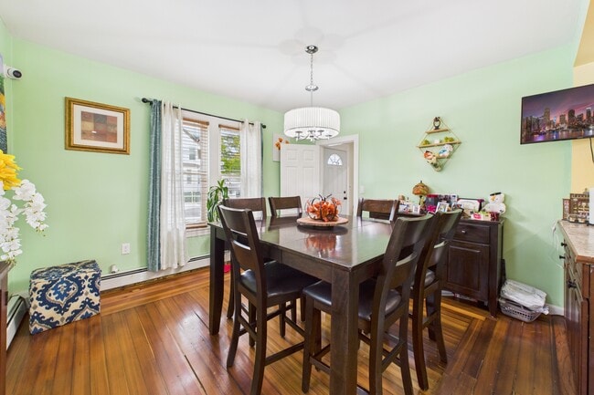 Photo - 122 Roger Williams Ave