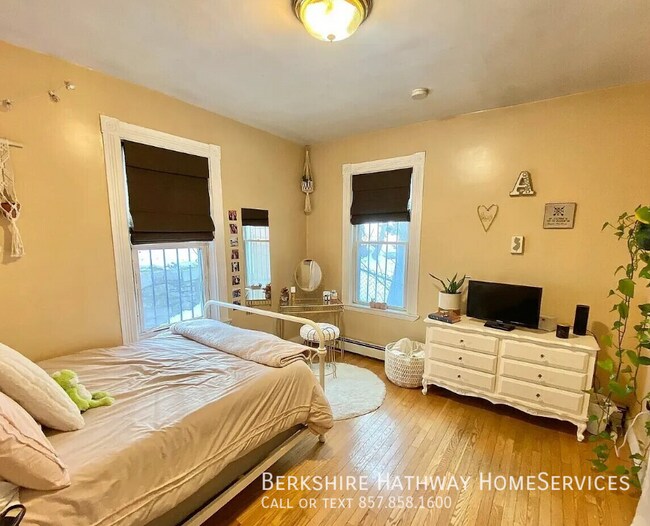 Photo - 6 Eldora St Unit 1