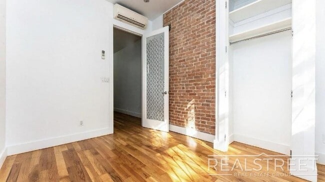 Photo - Dupont Street Unit 1R