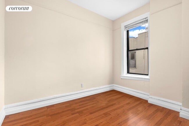 Photo - 280 E 2nd St