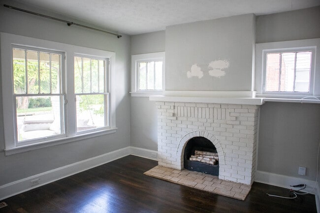 Photo - 136 Owsley Ave