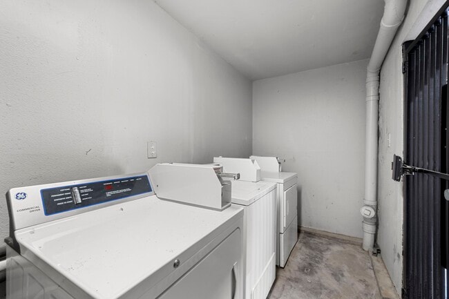 Photo - 234 Westheimer Rd