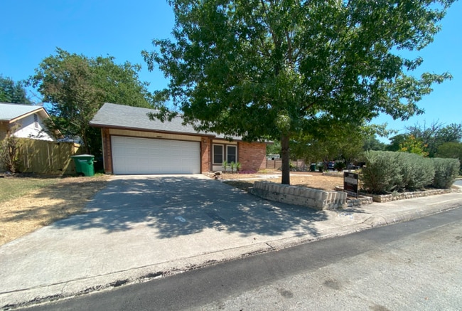 Building Photo - 7001 Spring Leaf Rental