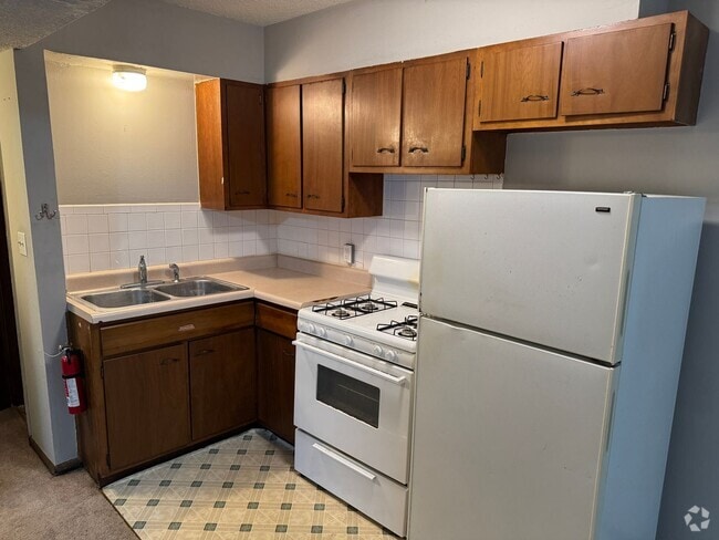 Building Photo - 2BR/1BA East Campus - Short Distance to Ca... Unit 10 Rental