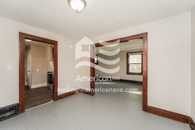 Photo - 1065 Murray Ave