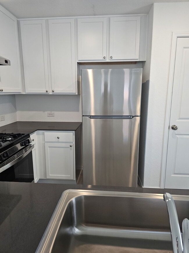 Photo - "Charming 3-Bed Sanctuary with Granite Elegance in San Antonio! Voucher Accepted! "
