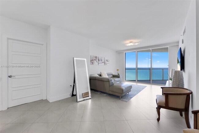 Building Photo - 16699 Collins Ave Unit 2904