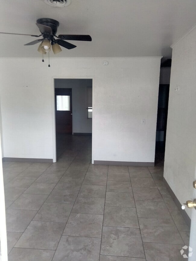 Building Photo - 405 N Wilson Ave Rental