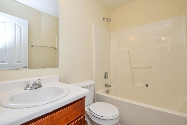 Photo - Spacious Home in Great Neighborhood!